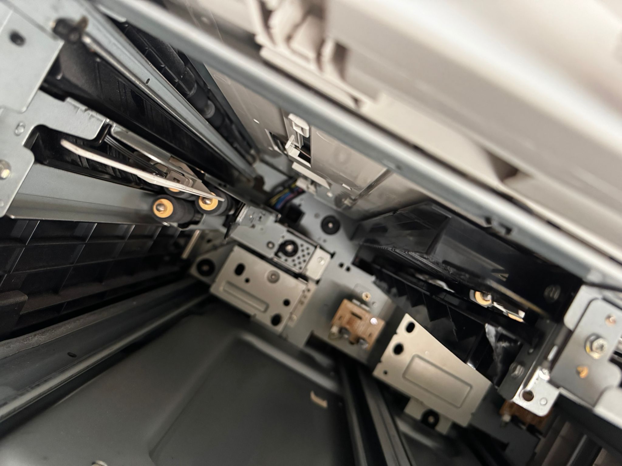 Elektronické komponenty